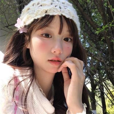 这名男子，捡到了人鱼。